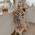 myduckling Deluxe Adjustable Learning Tower (White/Natural) - Flag with Rectangle Handle