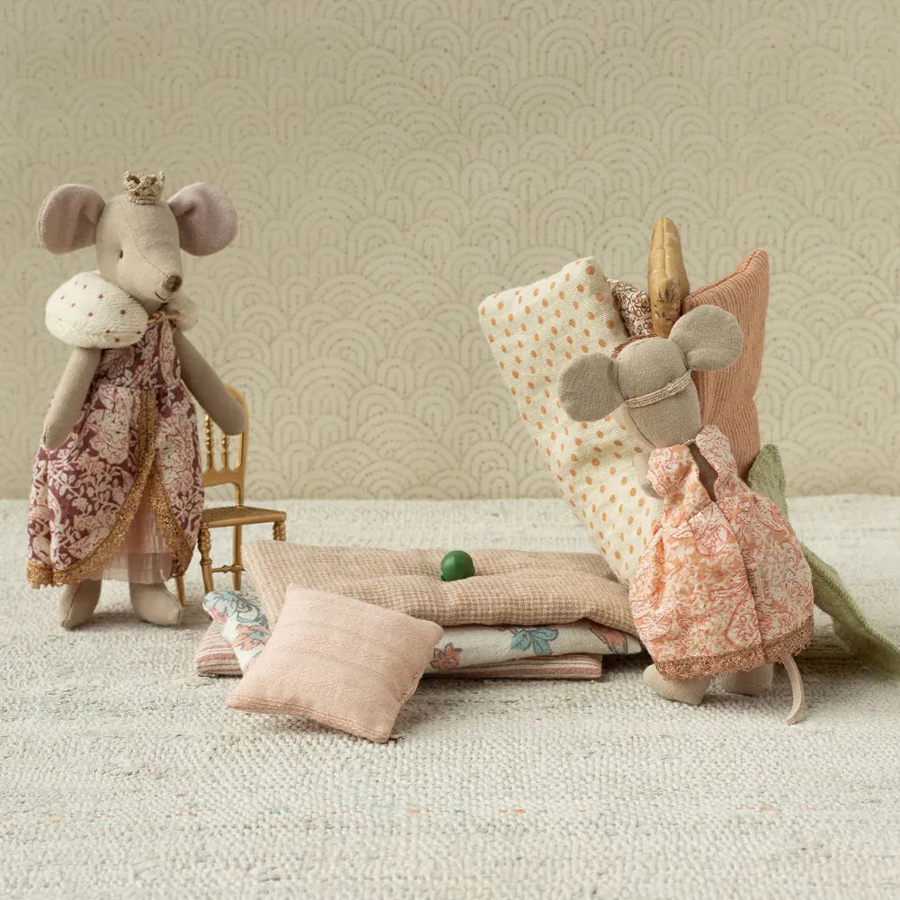 Maileg Princess & The Pea Big Sister Mouse