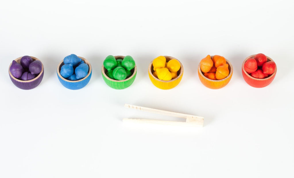 Grapat Coloured Bowls & Acorns