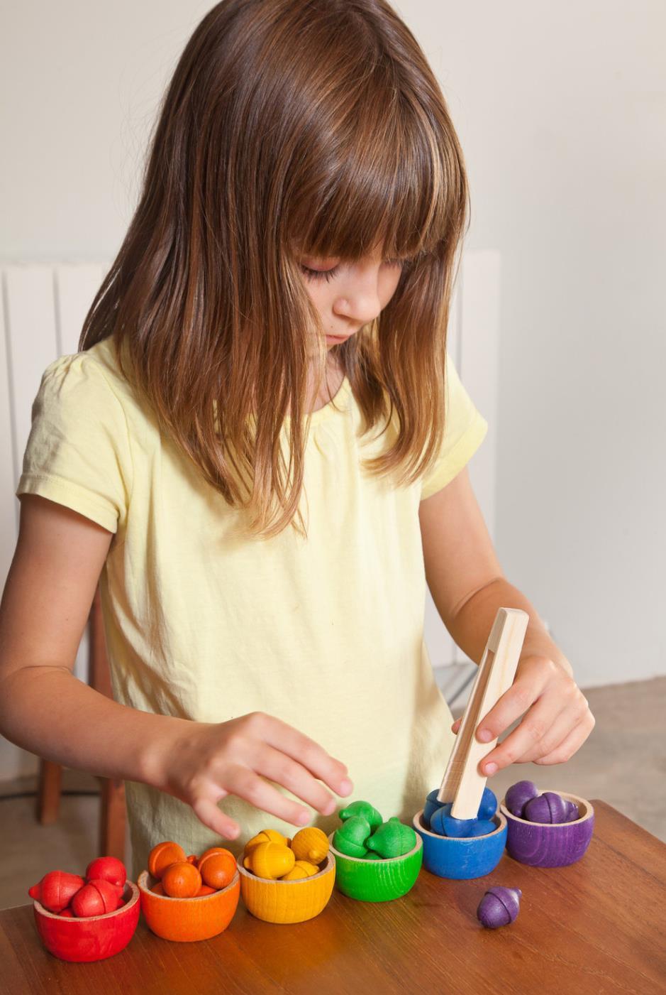 Grapat Coloured Bowls & Acorns