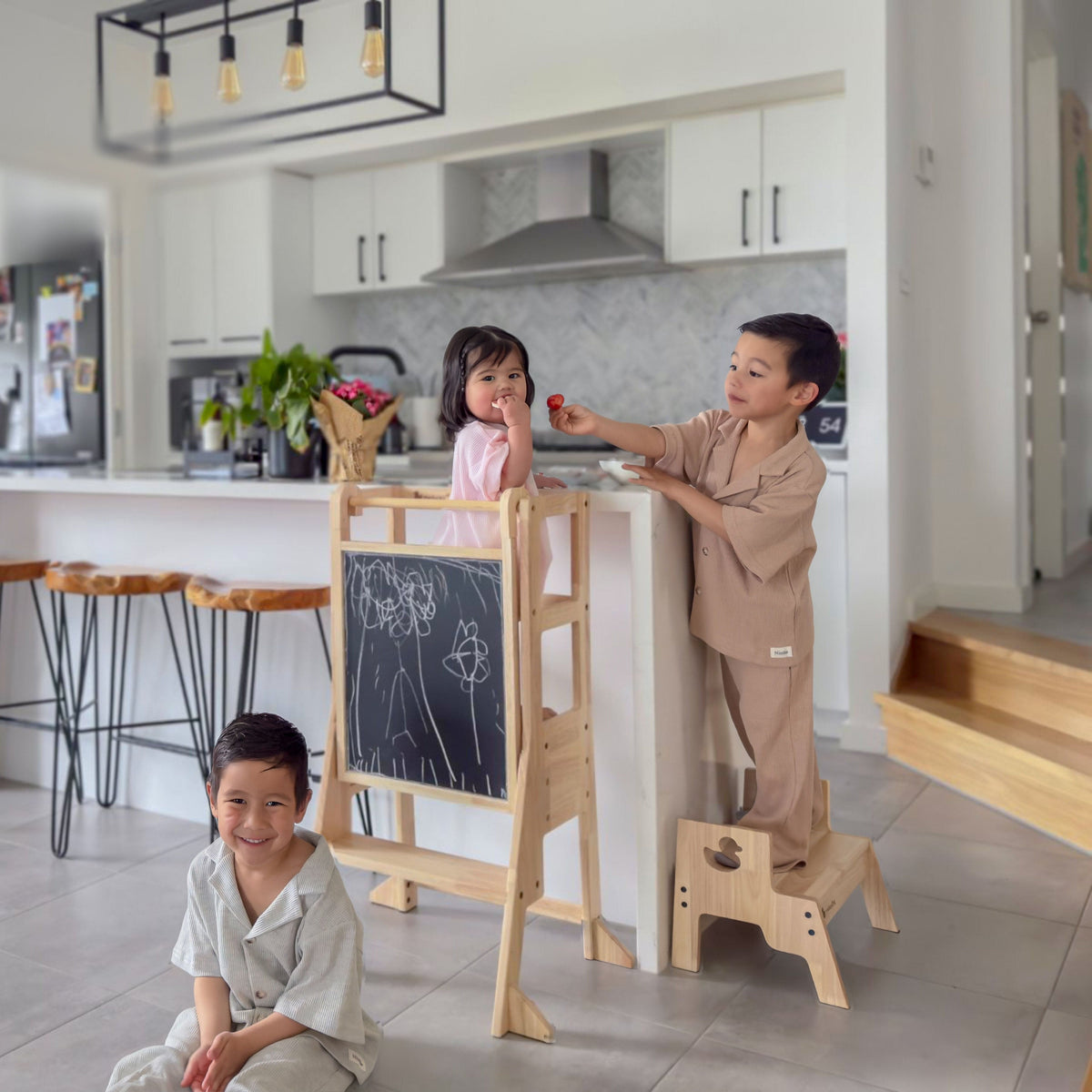 myduckling Solid Wood Adjustable Learning Tower - Duck Stool (Mid-October Pre-Order)
